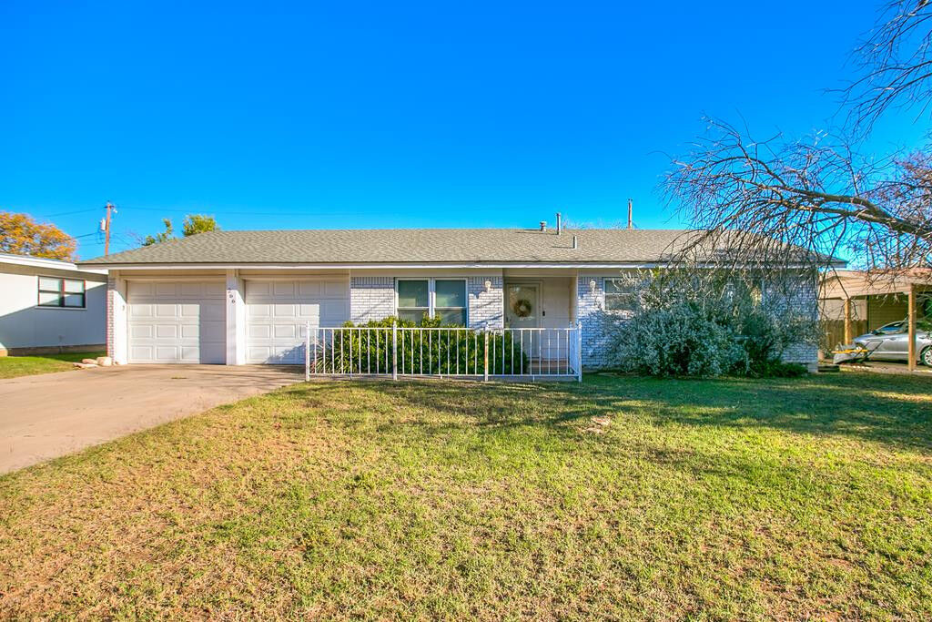 Property Photo: 266 Mockingbird Lane TX 76901