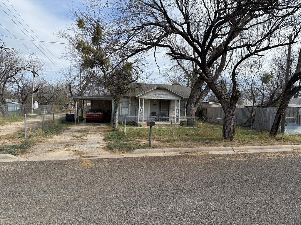 Property Photo: 14 N Marie Street TX 76903