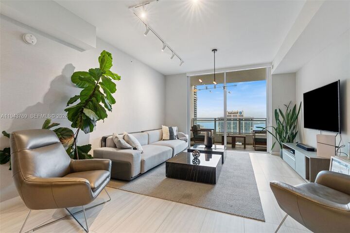 Property Photo:  1080 Brickell Ave 3702  FL 33131 