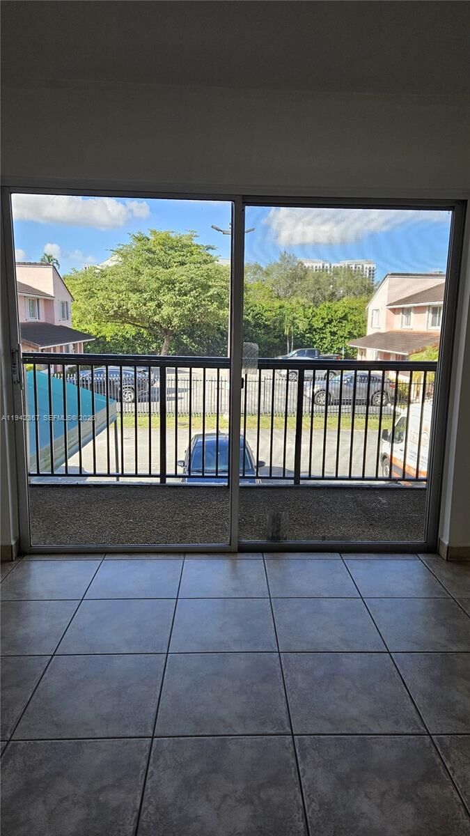 Property Photo:  8005 Lake Dr 201  FL 33166 