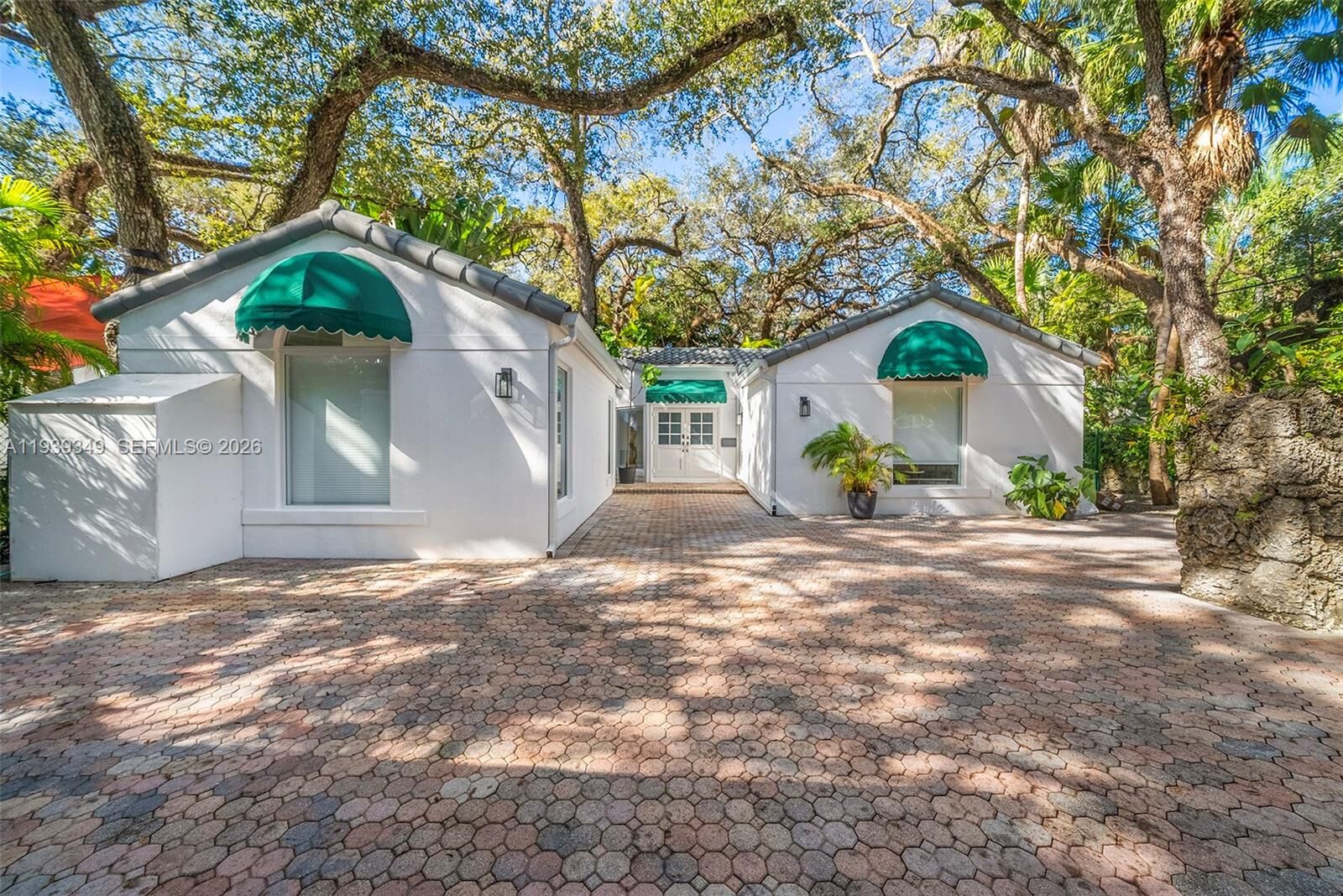 Property Photo:  3700 Justison Rd  FL 33133 