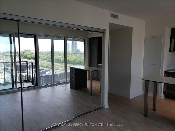 Property Photo:  27 Bathurst Street 412W  ON M5V 2P1 