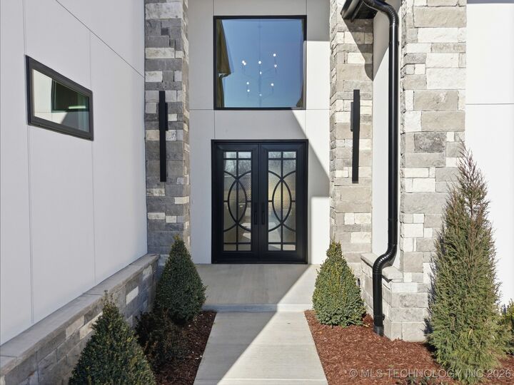 Property Photo:  6711 E 153rd Street S  OK 74008 