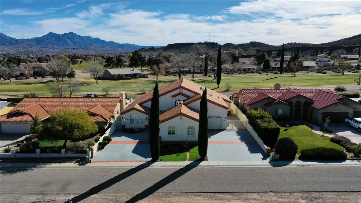 Property Photo:  825 Country Club Drive  AZ 86401 