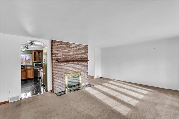 Property Photo:  221 Roxbury Dr  PA 15601 