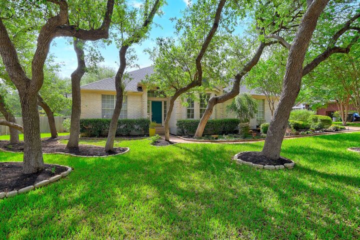 Property Photo:  301 Rim Rock Drive  TX 78628 