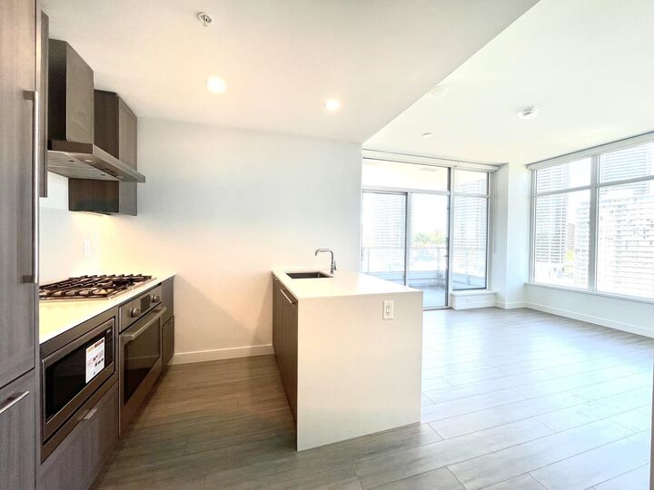 Property Photo: 2351 Beta Avenue 1604 BC V5C 0M2