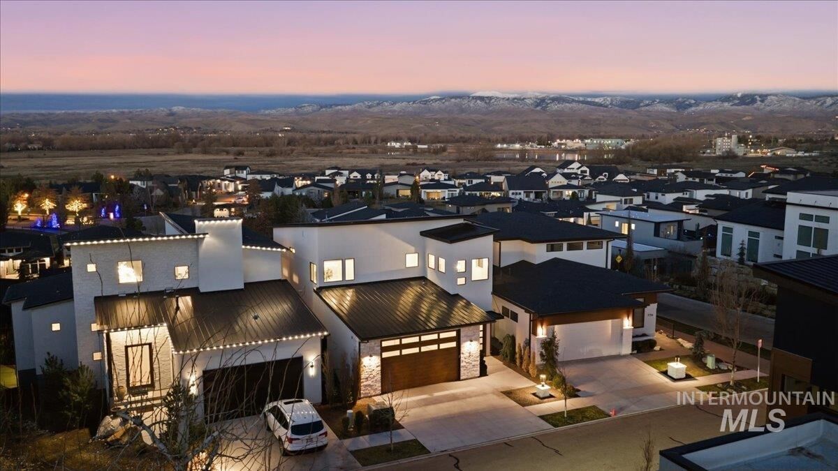 Property Photo: 764 E Ashbourne Lane ID 83616