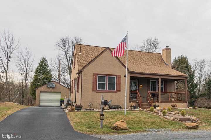 Property Photo:  1062 W Meadowbrook Road  PA 19465 