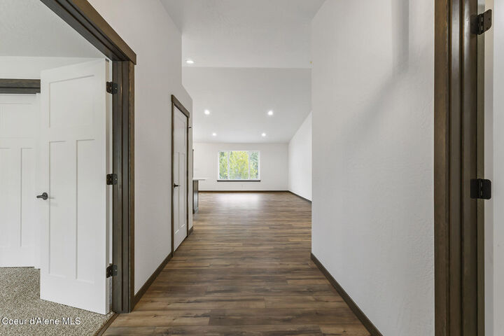Property Photo: 880 E Valley St S ID 83822