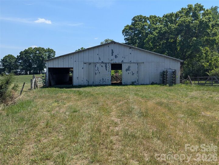 Property Photo: 1212 Marshville Olive Branch Road NC 28103