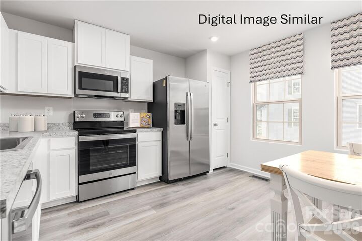 Property Photo:  1408 Richardson Towns Court 1009B  NC 28208 