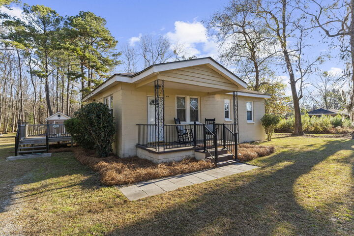 Property Photo:  3574 Kitford Road  SC 29455 