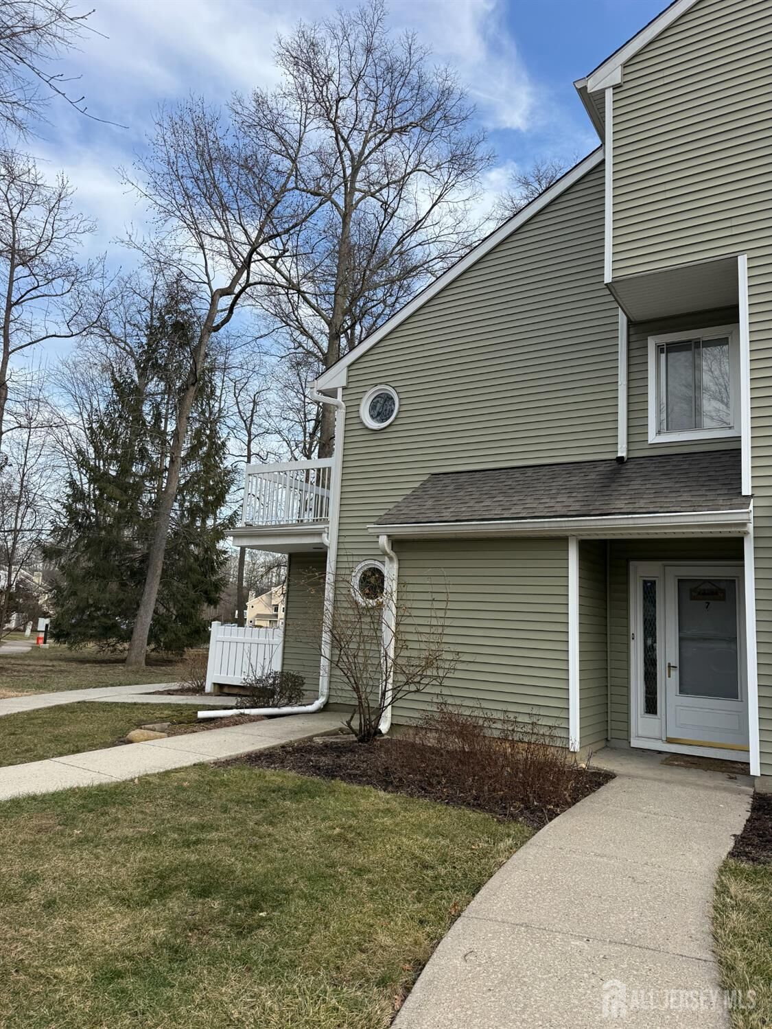 Property Photo:  7 Foxtail Lane  NJ 08852 