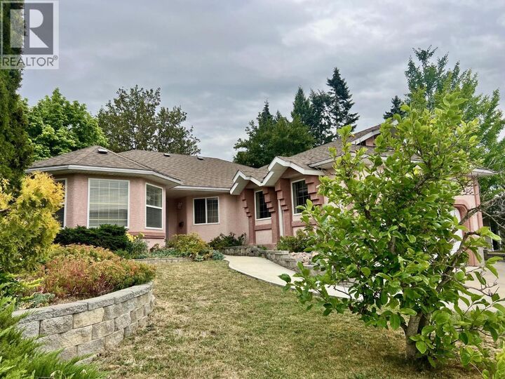 Property Photo: 312 4th Avenue South BC V0B 1G3