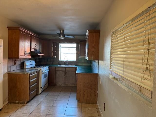 Property Photo:  35 E 16th St  CA 94509 