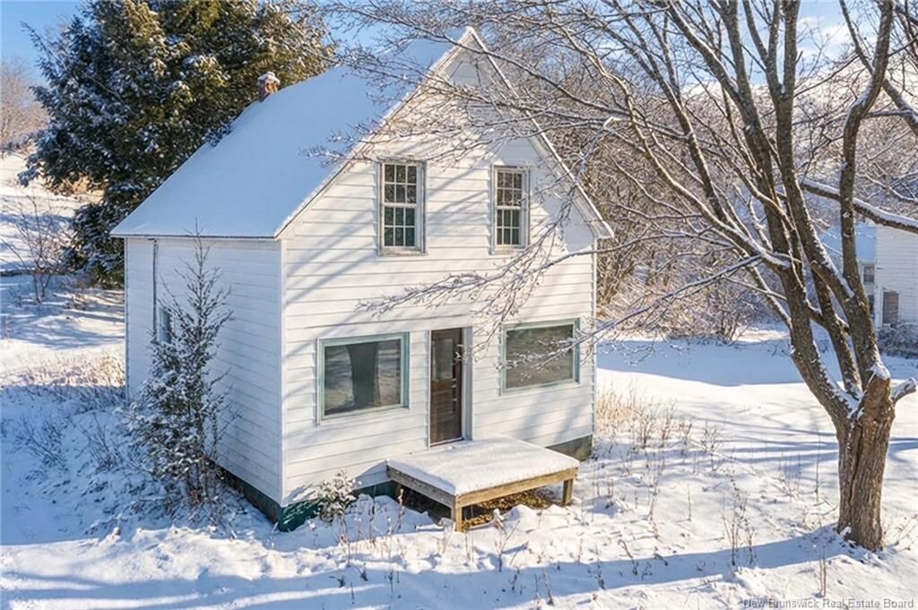 Property Photo: 22 Beech Street NB E6J 1V8