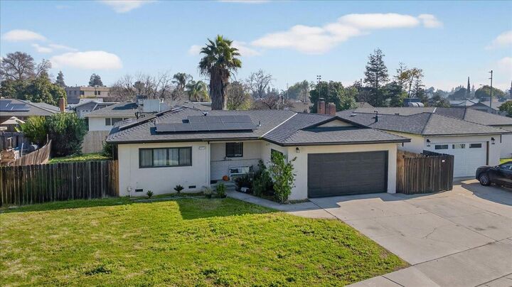 Property Photo:  2931 Paula Drive  CA 93612 