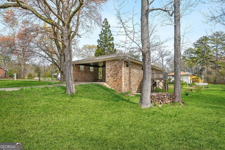 Property Photo: 6428 Melrose Drive GA 30134