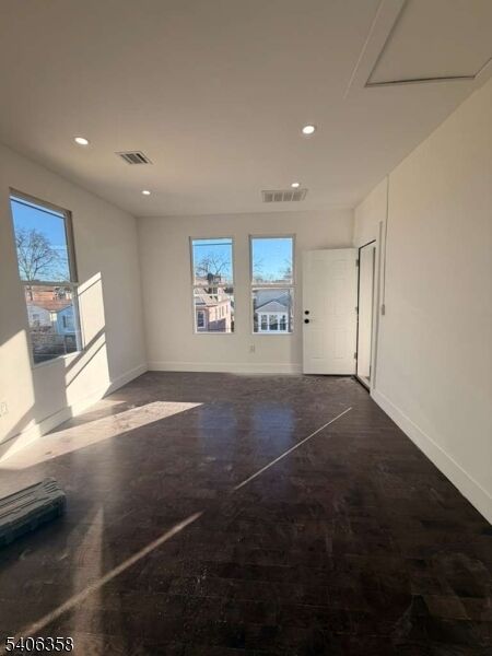 Property Photo:  69 Brookdale Ave 3R  NJ 07106 