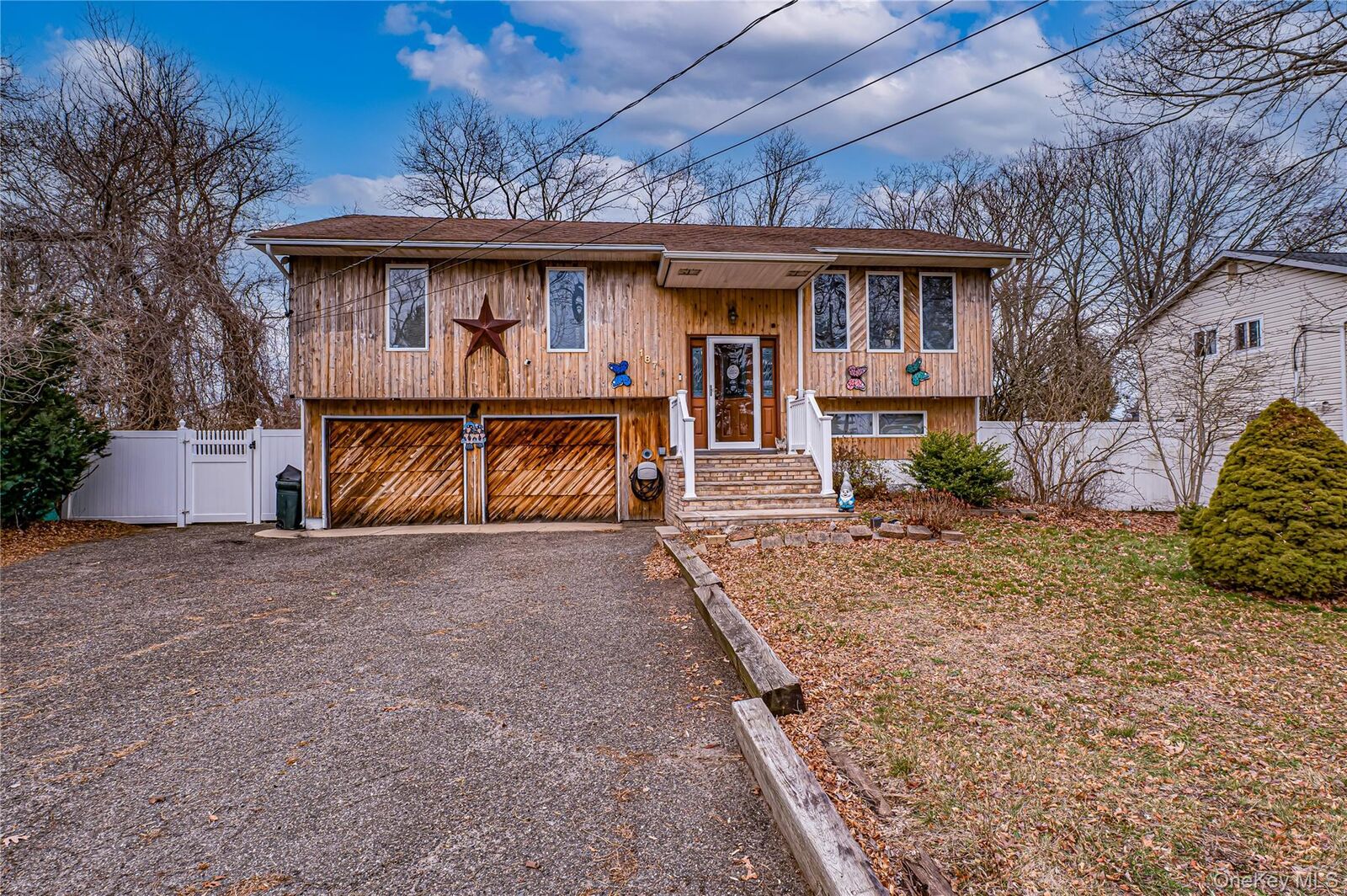 Property Photo:  187 Nolin Street  NY 11717 
