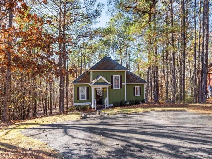 Property Photo:  168 Village Circle  AL 36853 