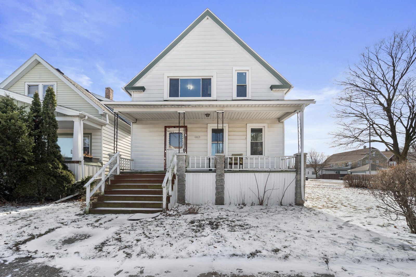 Property Photo:  3807 E Edgerton Ave  WI 53110 