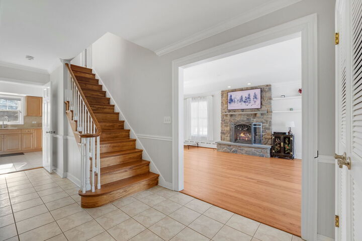 Property Photo:  3255 Westview Drive  IL 60062 