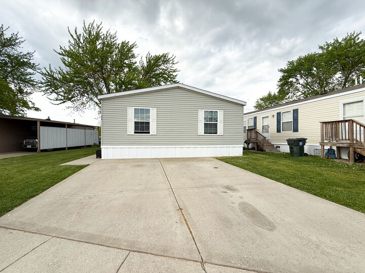 Property Photo:  54 Bernina Court  IL 60411 