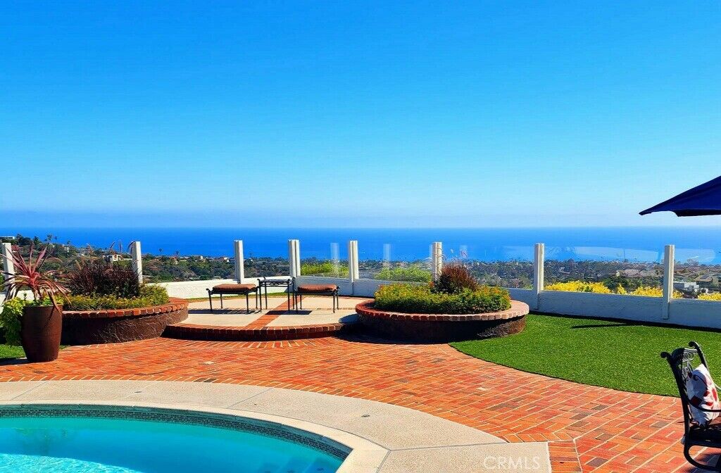 Property Photo:  26961 Via La Mirada  CA 92675 