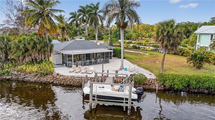 Property Photo: 27526 Big Bend Road FL 34134