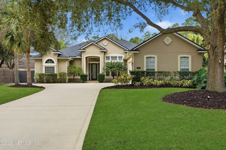 Property Photo:  628 Pelham Road  FL 32092 