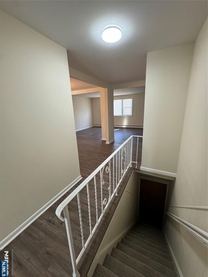 Property Photo:  310 Elm Street 2R  NJ 07032 