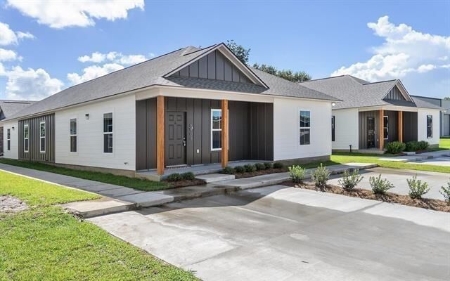 Property Photo:  6918 Goya Avenue A  LA 70806 