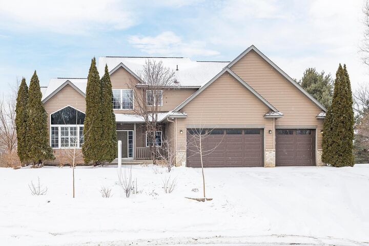 Property Photo: 303 Bluff Road MN 55315