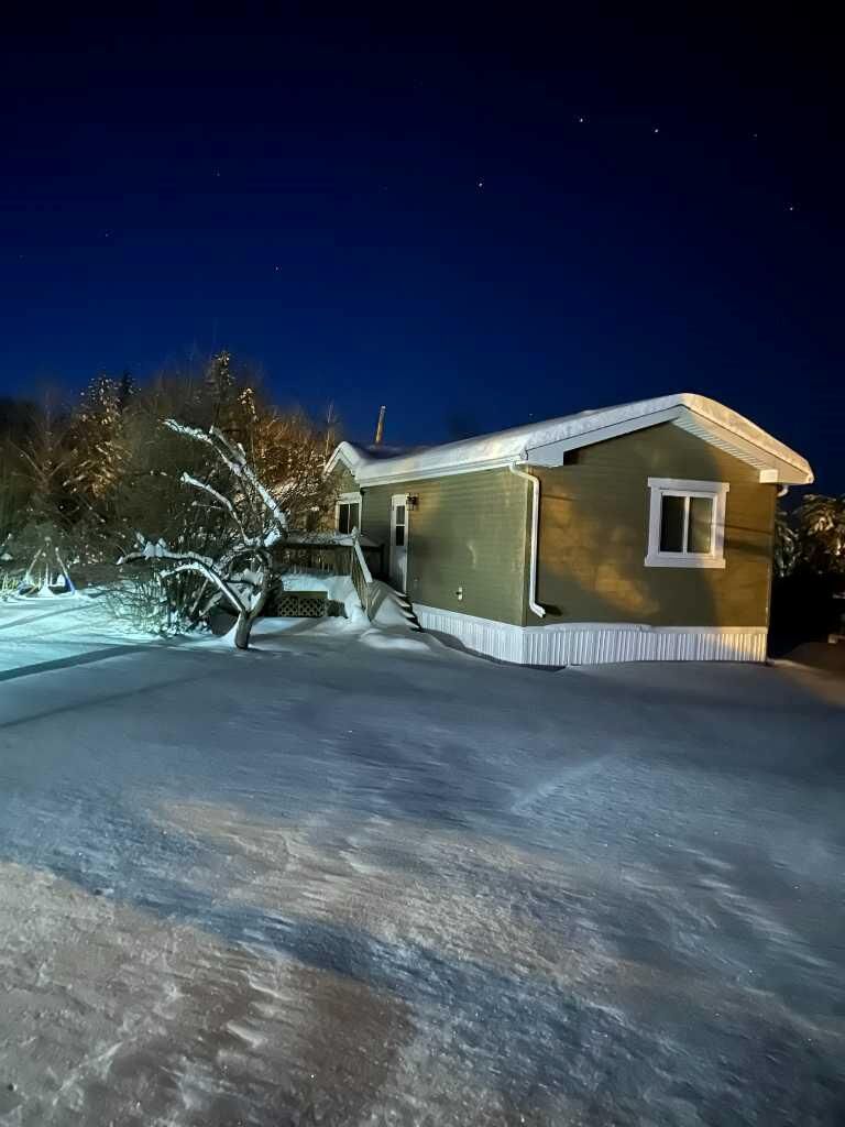 Property Photo:  54 1 Avenue SW  AB T0G 0X0 