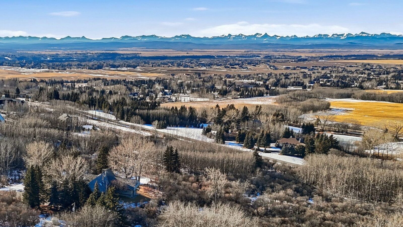 Property Photo:  237 Escarpment Drive  AB T3Z 3M8 