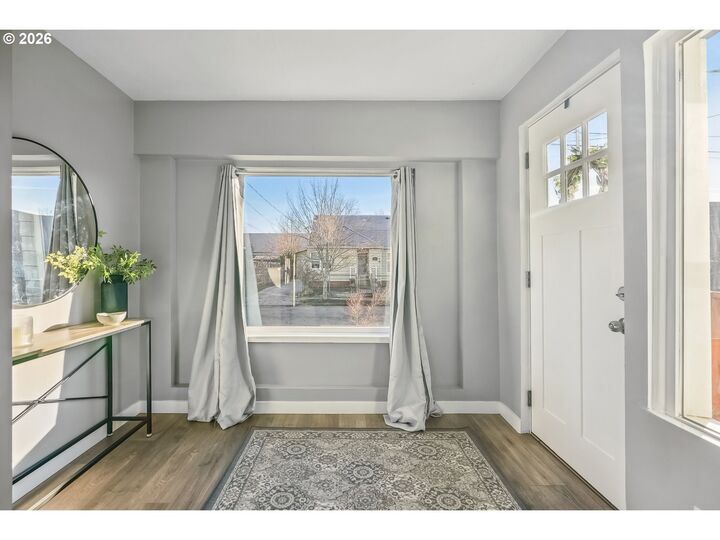 Property Photo:  1405 NE 63rd Ave  OR 97213 