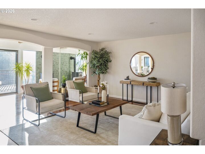 Property Photo:  2704 Orchard Hill Ln  OR 97035 