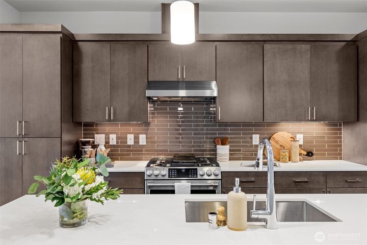 Property Photo:  7629 NE 122nd Court 7  WA 98034 