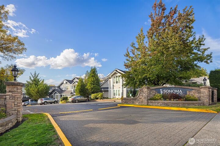 Property Photo:  16125  Juanita Woodinville Way NE 414  WA 98011 