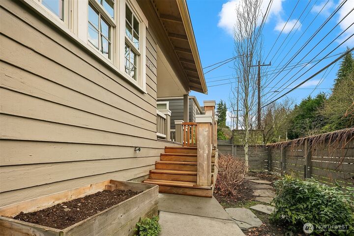 Property Photo: 2572 3rd Avenue W WA 98119