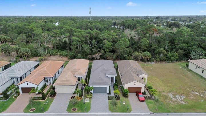 Property Photo:  176 SE Via Sangro  FL 34952 