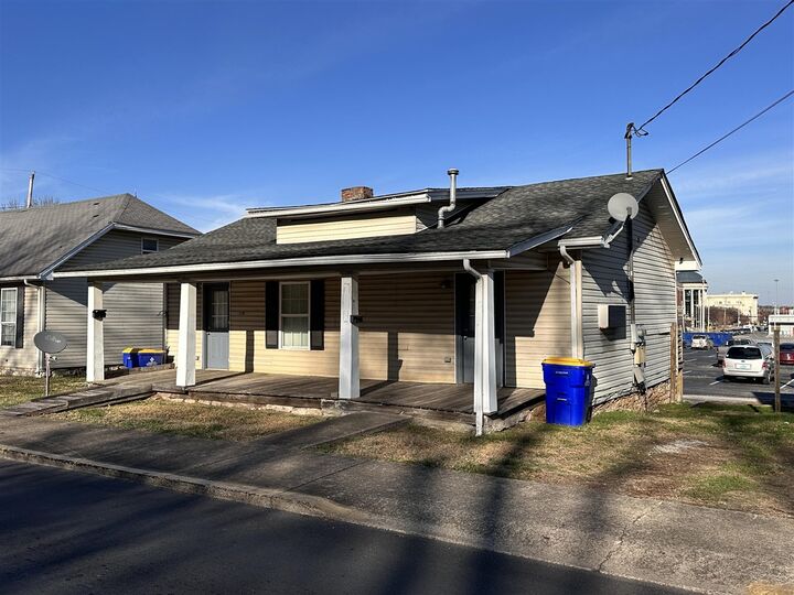 Property Photo:  308 E 12th Avenue  KY 42101 