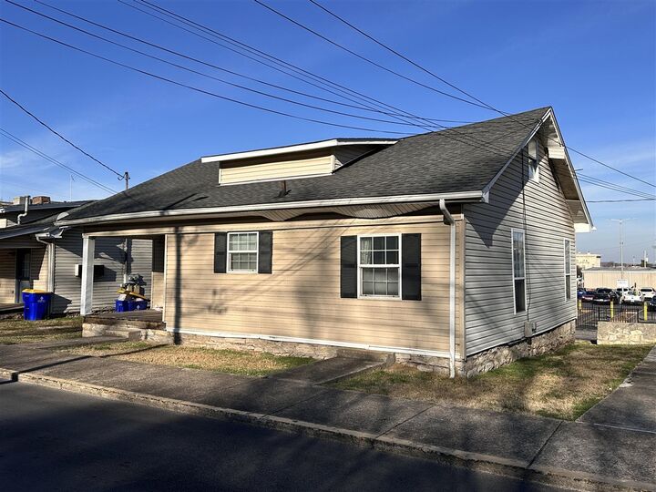 Property Photo:  310 E 12th Avenue  KY 42101 