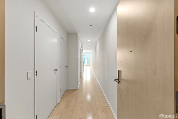 Property Photo:  1 Lakeside Drive 1006  CA 94612 