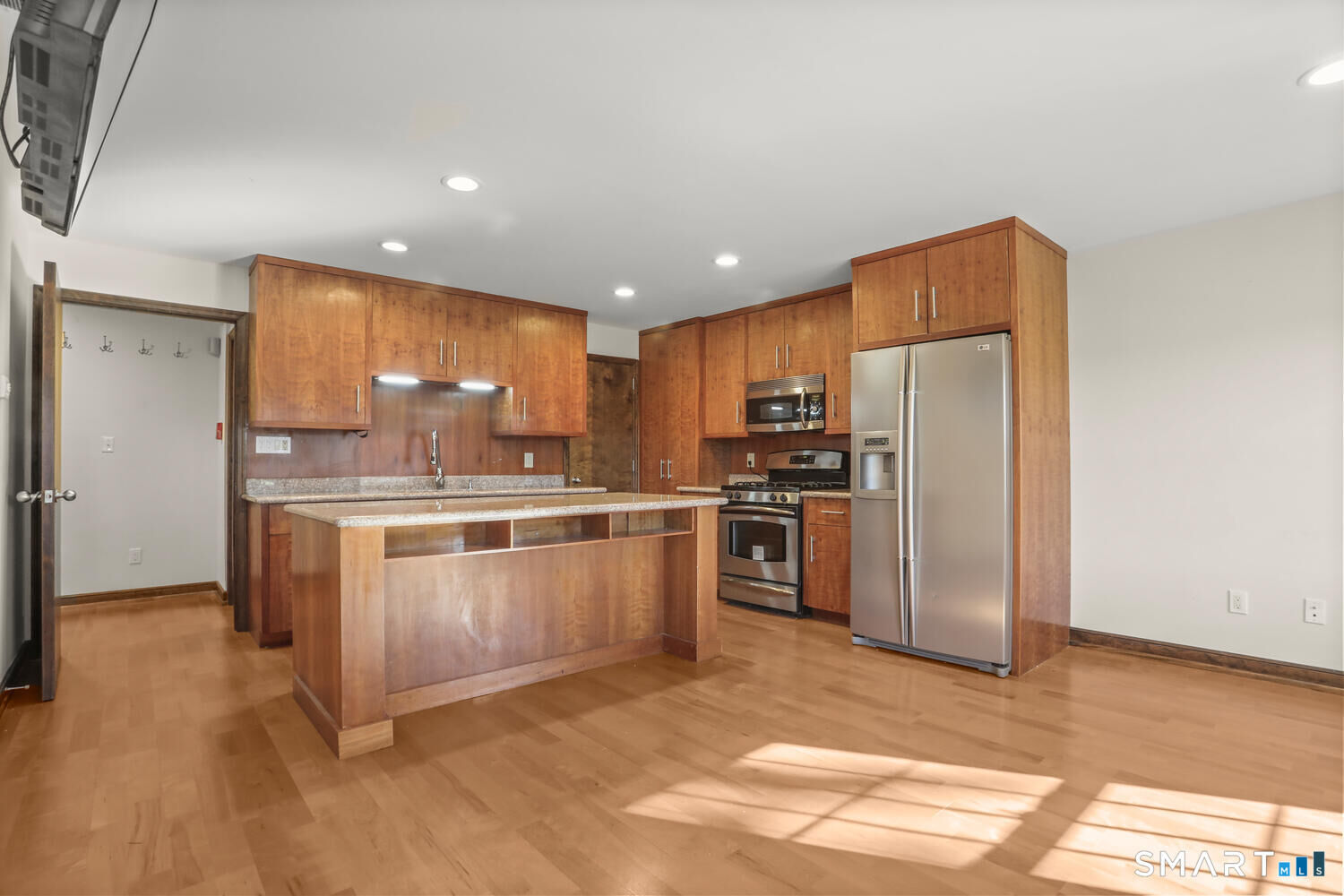 Property Photo:  433 Post Road  CT 06820 