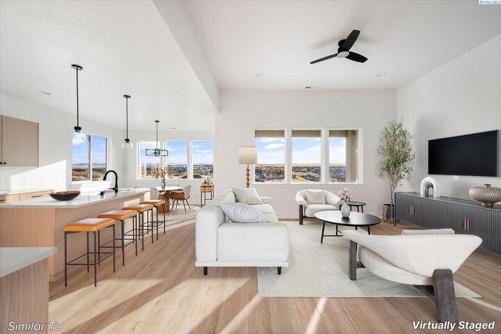 Property Photo:  1125 Fairhaven Loop 7  WA 99352 