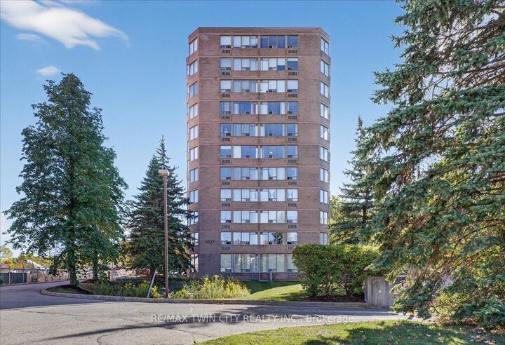 3227 King Street E 506 — photo 1