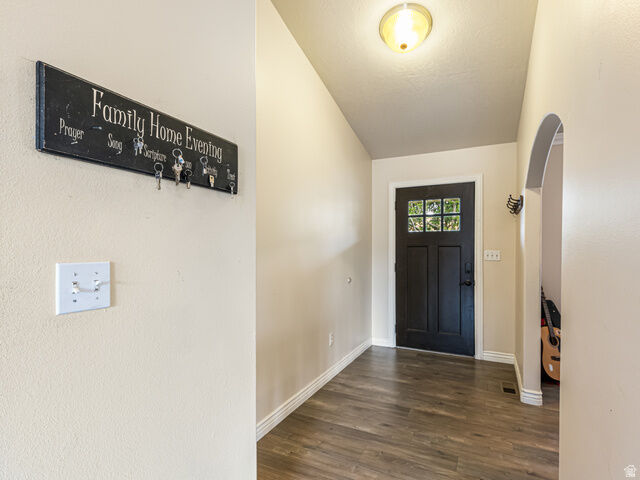 Property Photo:  826 S 600 E  UT 84651 